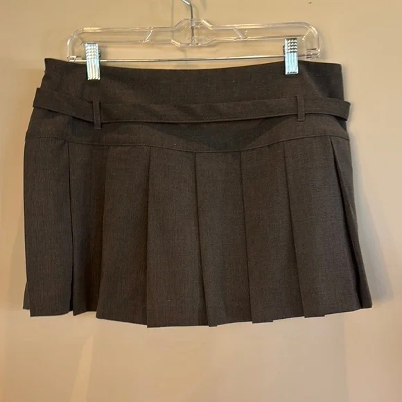 Zara Gray Pleated Skater Mini Skort - Picture 3 of 6